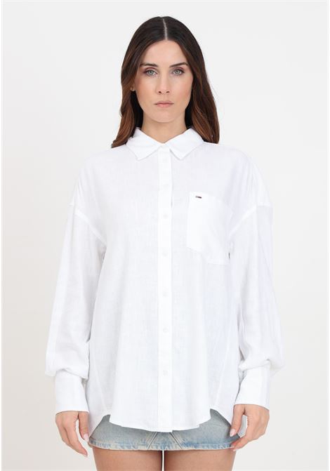 Camicia bianca da donna con patch logo bandierina TOMMY JEANS | DW0DW17987YBRYBR